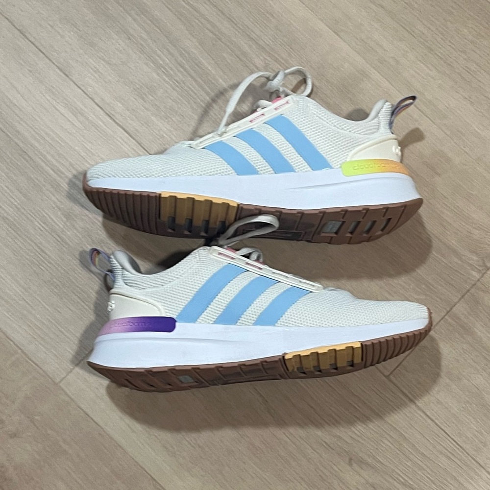 Adidas women’s gym shoe Sneakers colorful rainbow cloud foam